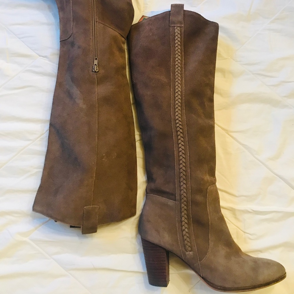 Dolce Vita Knee Boot, braid detail - Boho Tan